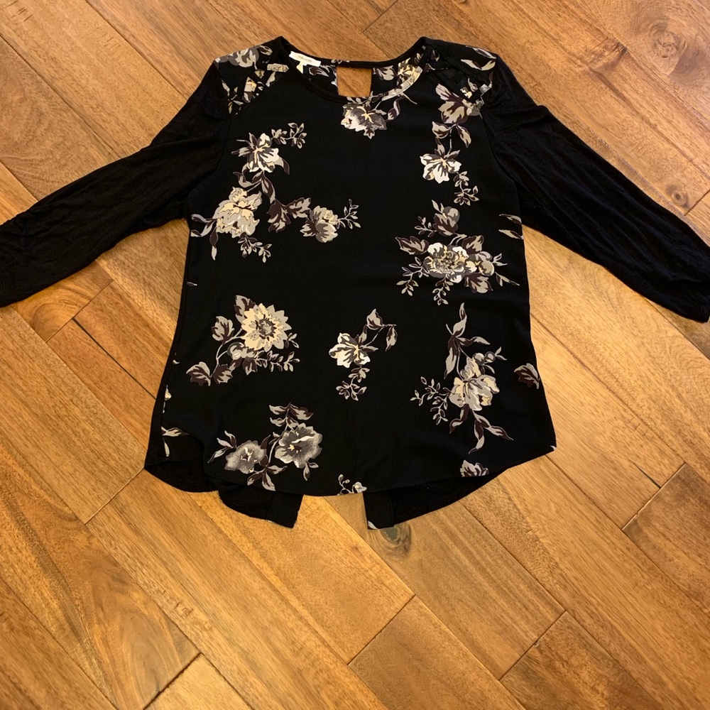Maurice’s Black Floral Top Size L